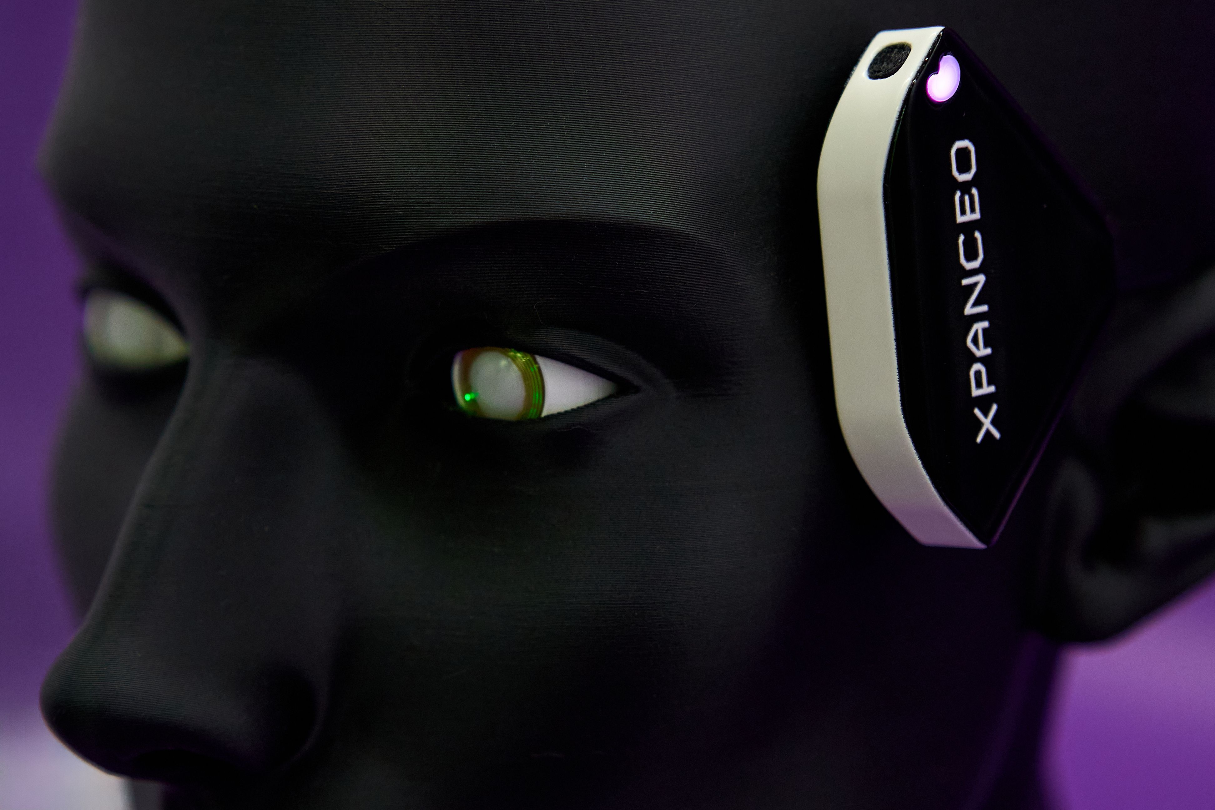 Smart Contact Lens with Integrated Microbattery.jpg
